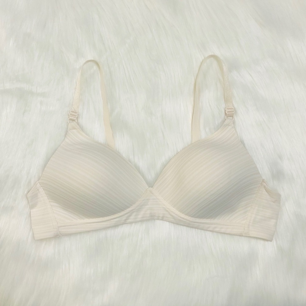 barely there Lightly Padded Demi Bra 36A